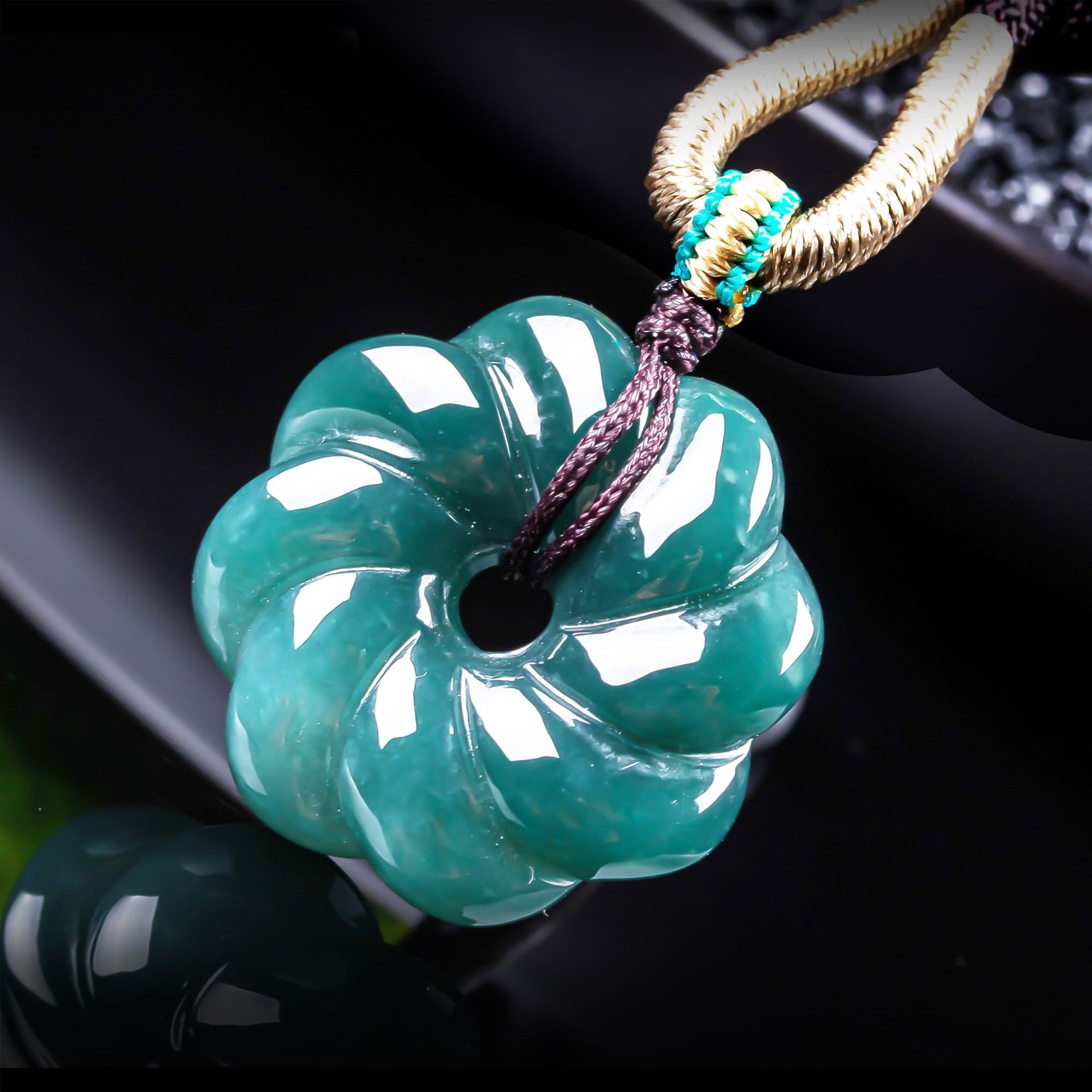 Collana con Pendente a Fiore i - Women Accessories Trending recensione e prezzo